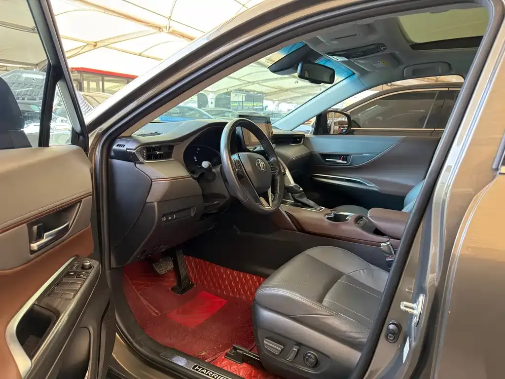 Toyota Harrier — фото 5