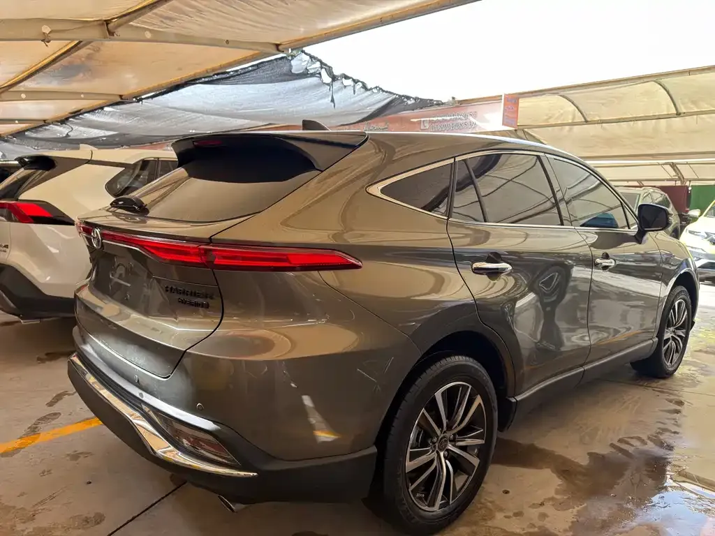 Toyota Harrier — фото 7