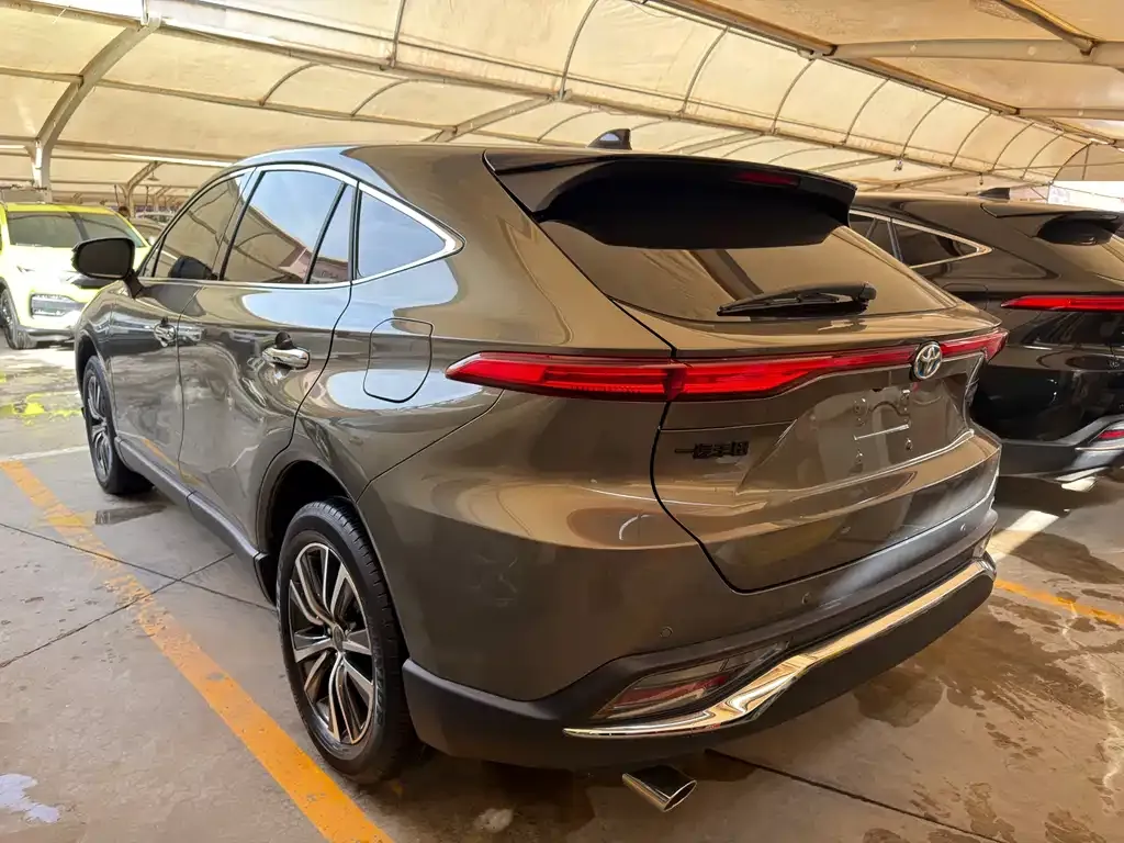 Toyota Harrier — фото 8