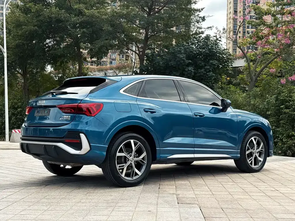 Audi Q3 Sportback — фото 6