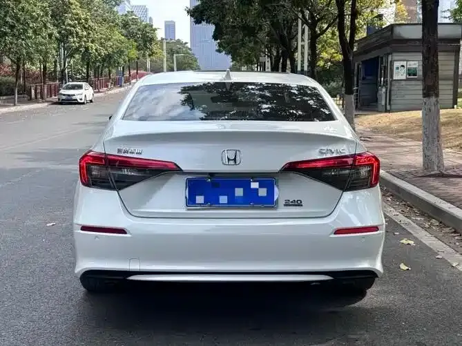 Honda Civic — фото 7
