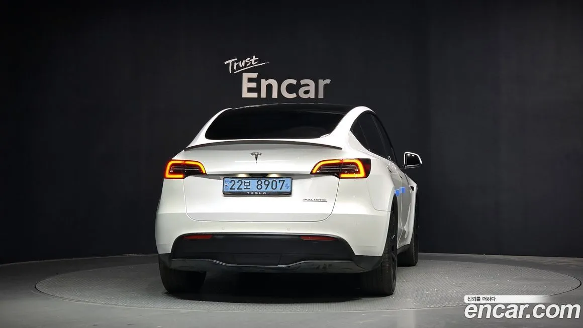 Tesla Model Y — фото 4