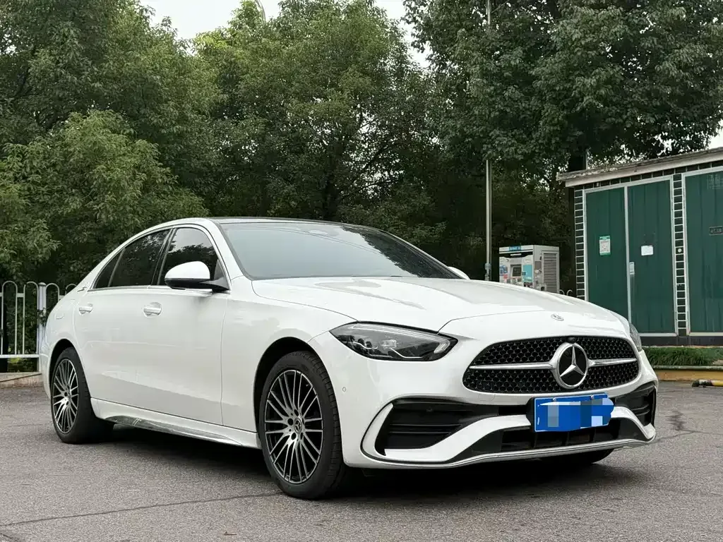 Mercedes-Benz C-Class — фото 1