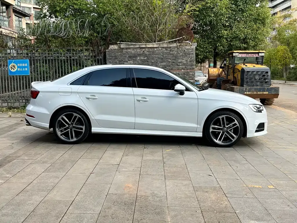 Audi A3 — фото 7
