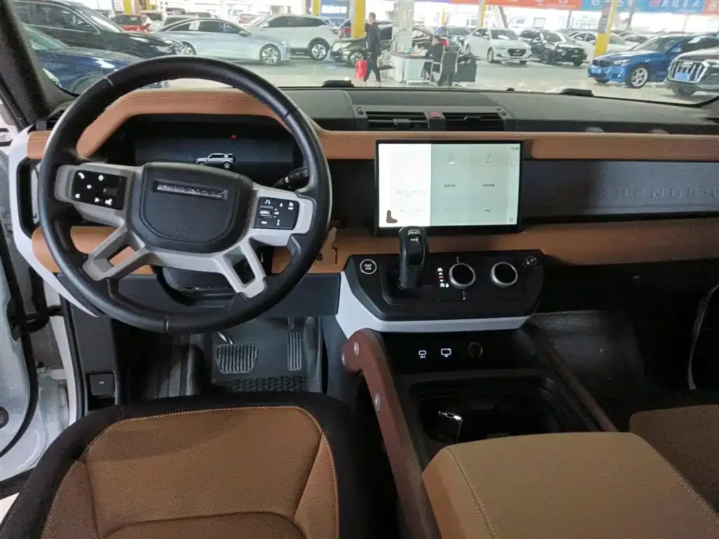 Land Rover Defender — фото 10