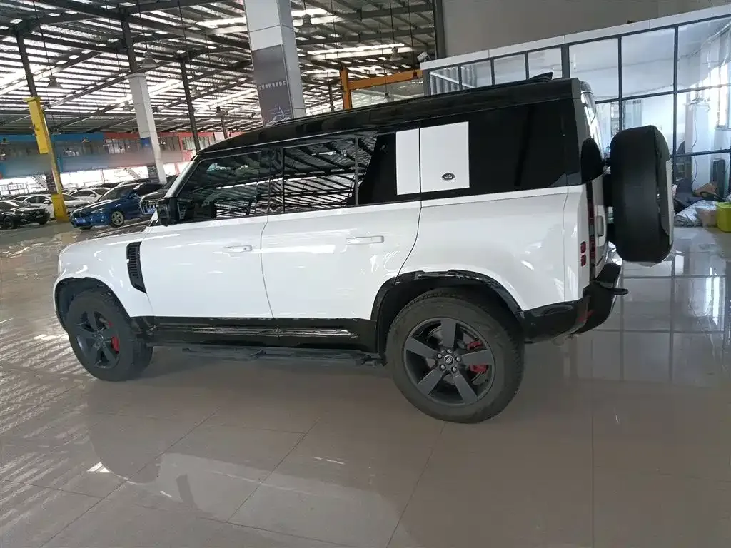 Land Rover Defender — фото 5