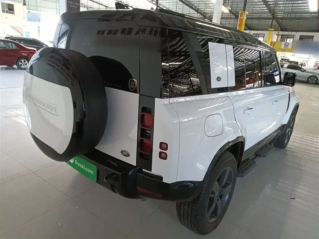 Land Rover Defender — фото 7