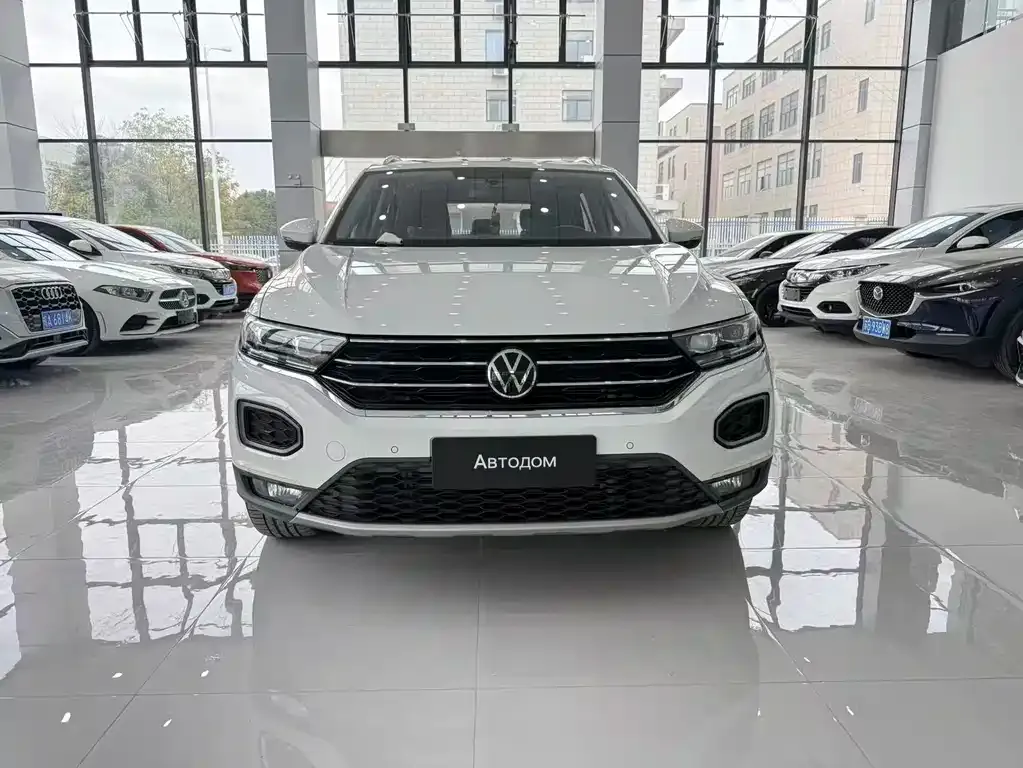 Volkswagen T-Roc — фото 2