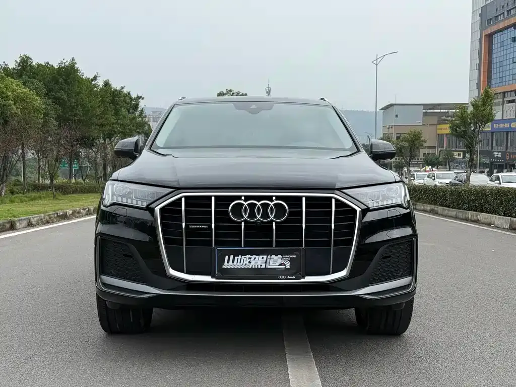 Audi Q7 — фото 2