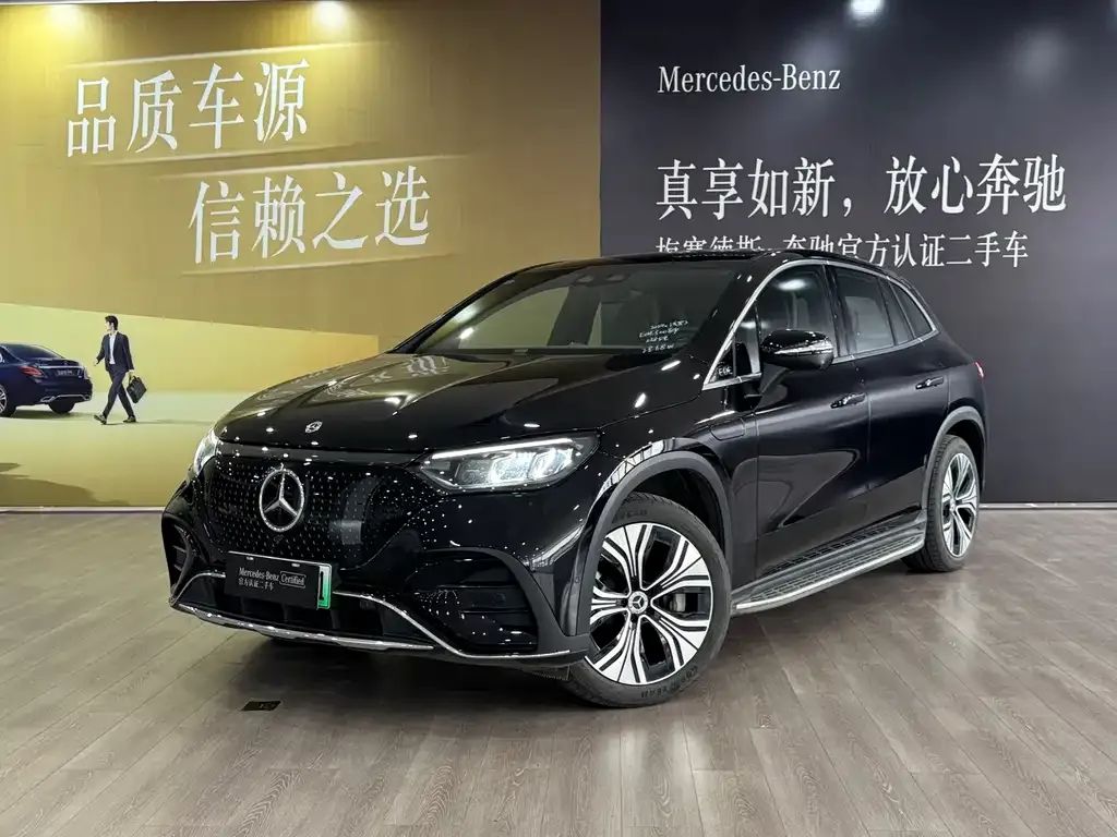 Mercedes-Benz EQE SUV — фото 1