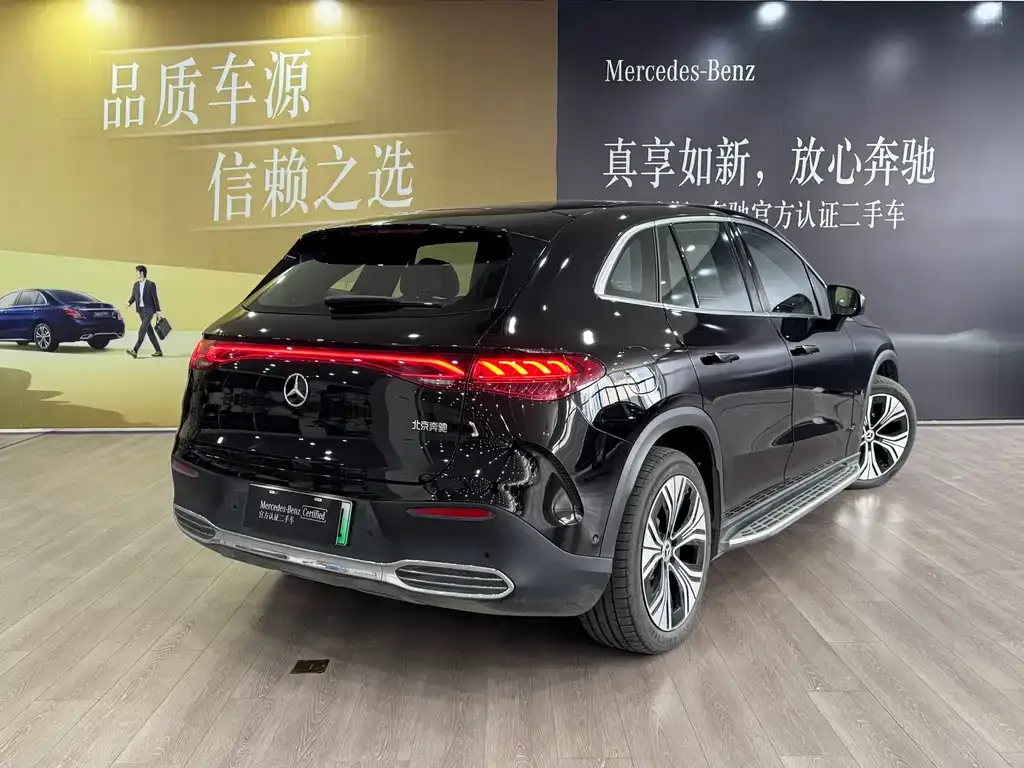Mercedes-Benz EQE SUV — фото 5