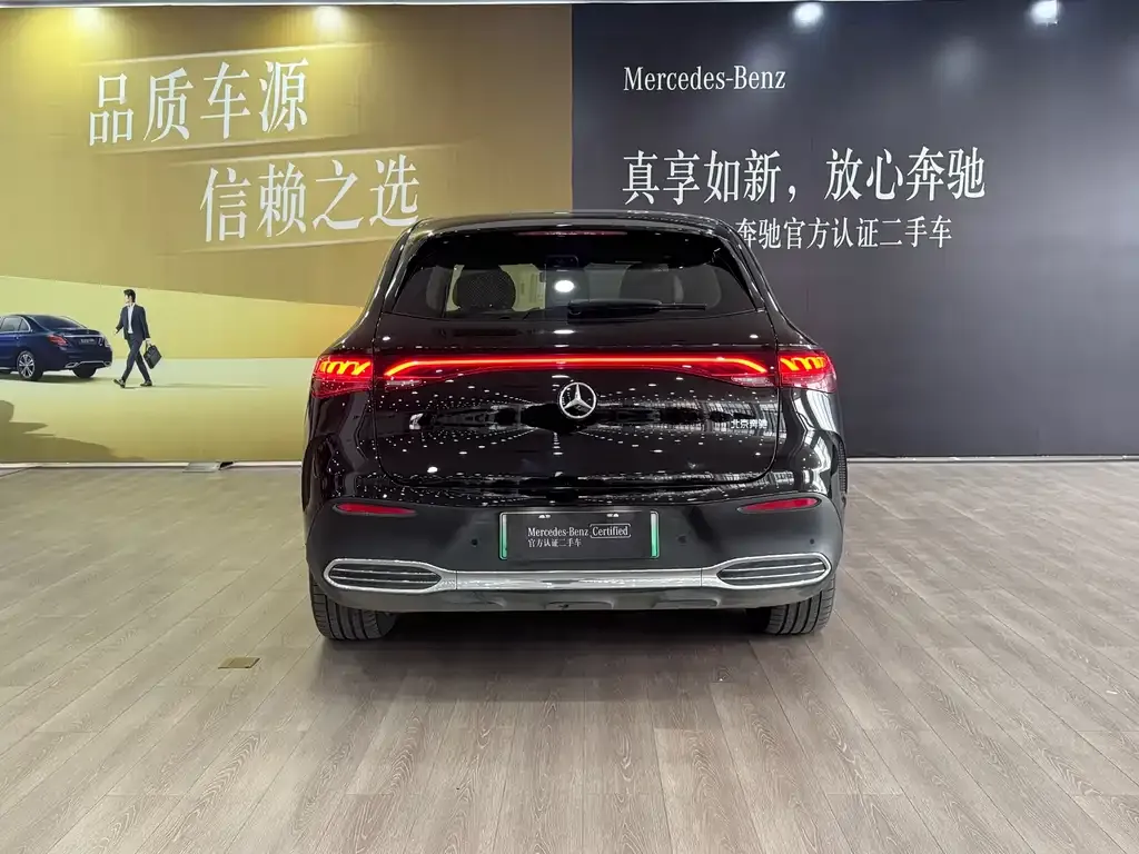 Mercedes-Benz EQE SUV — фото 6
