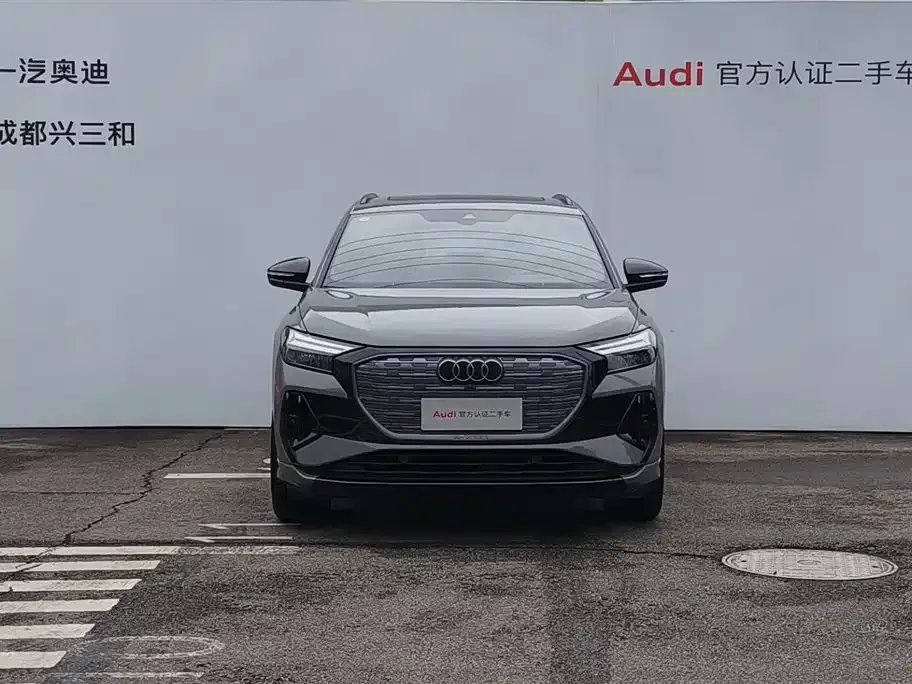 Audi Q4 e-tron — фото 2