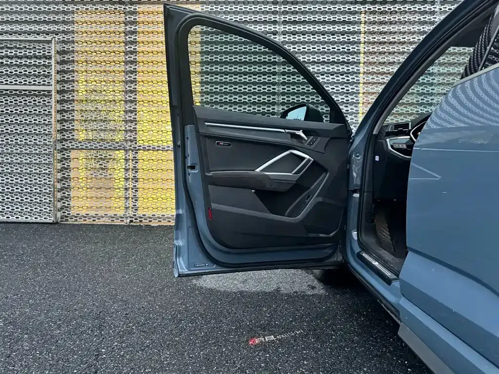 Audi Q3 Sportback — фото 9