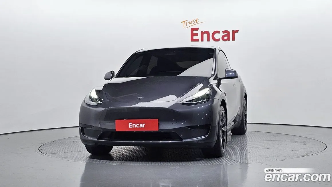 Tesla Model Y — фото 3