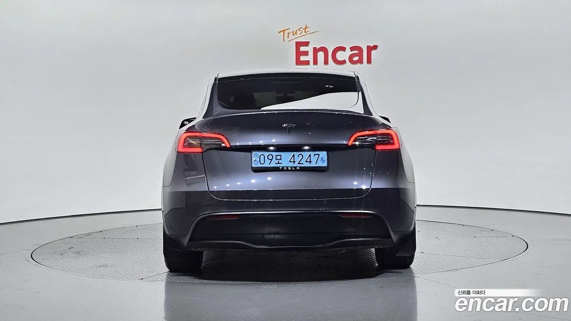 Tesla Model Y — фото 4