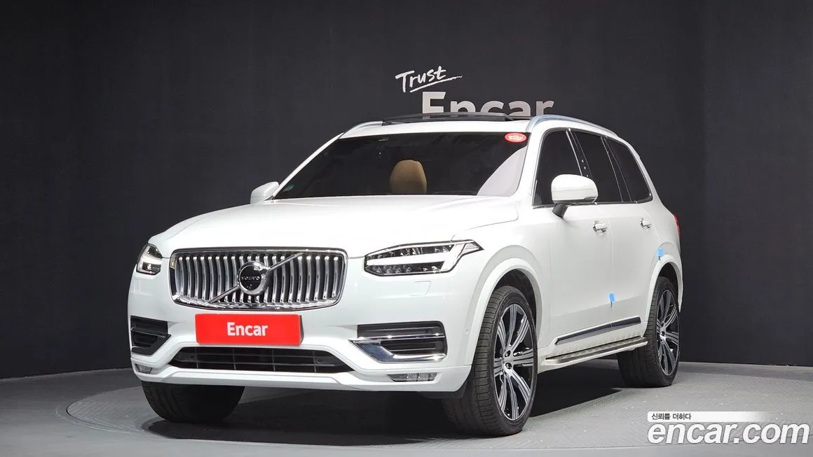 Volvo XC90 — фото 1
