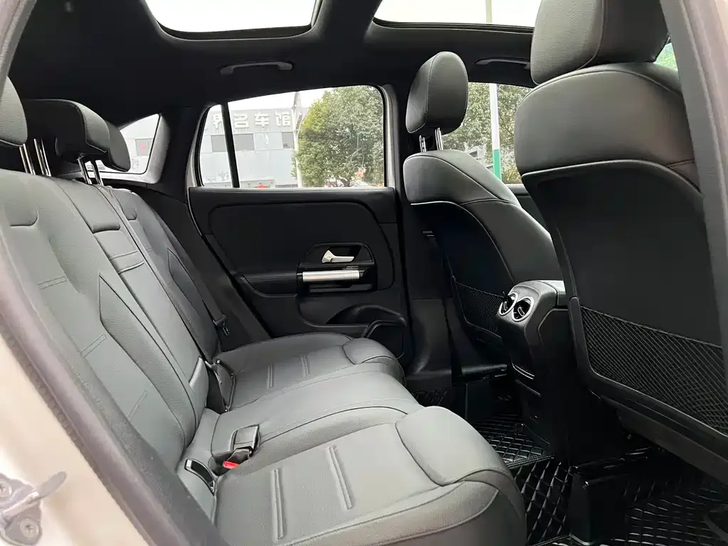 Mercedes-Benz GLA — фото 10