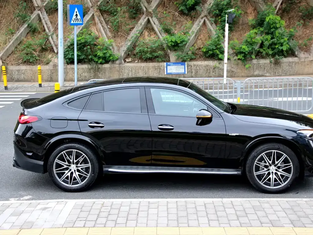 Mercedes-Benz GLC Coupe AMG — фото 3