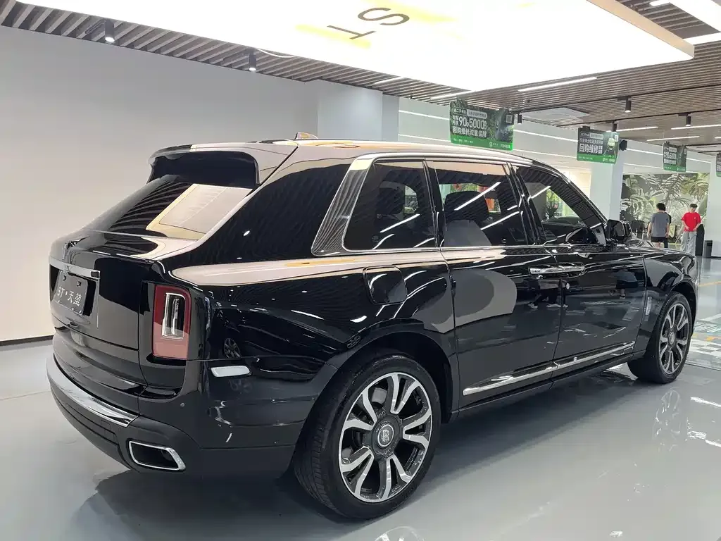 Rolls-Royce Cullinan — фото 5