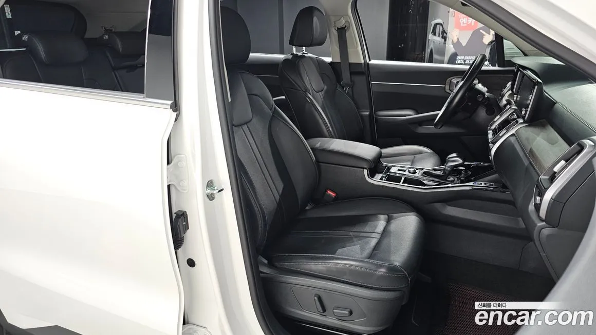 Kia Sorento — фото 10