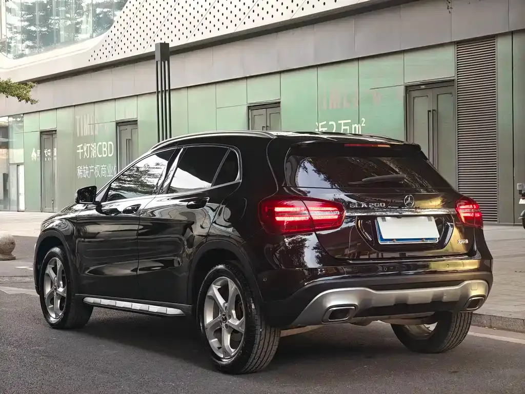 Mercedes-Benz GLA — фото 6
