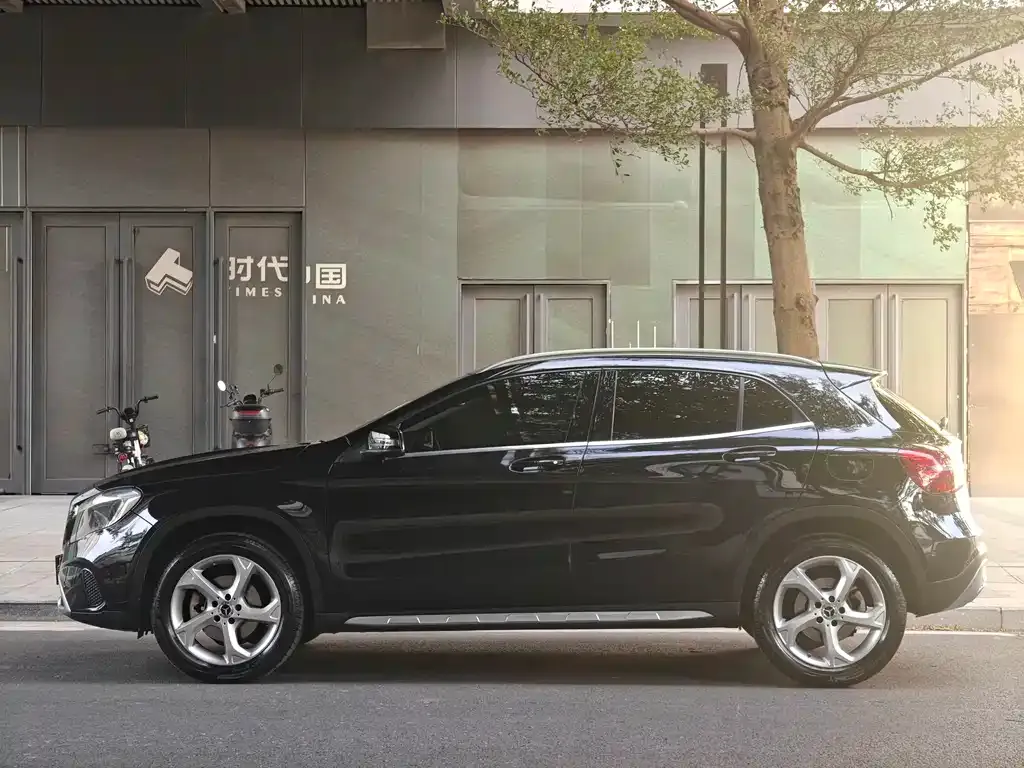 Mercedes-Benz GLA — фото 7
