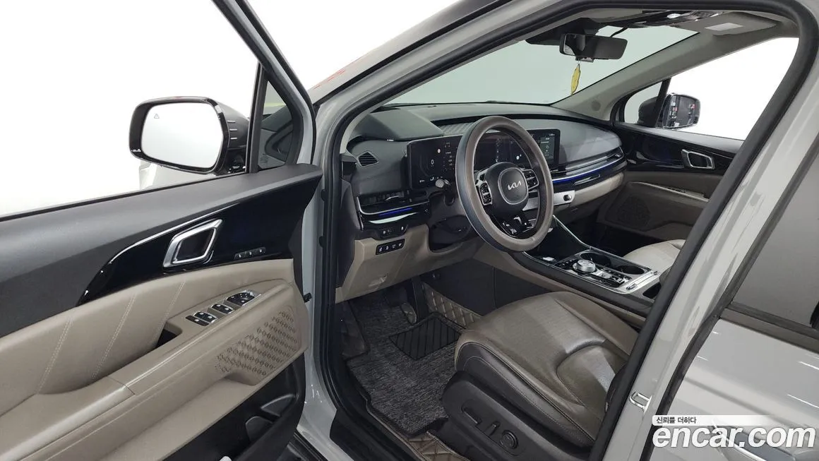 Kia Carnival — фото 10