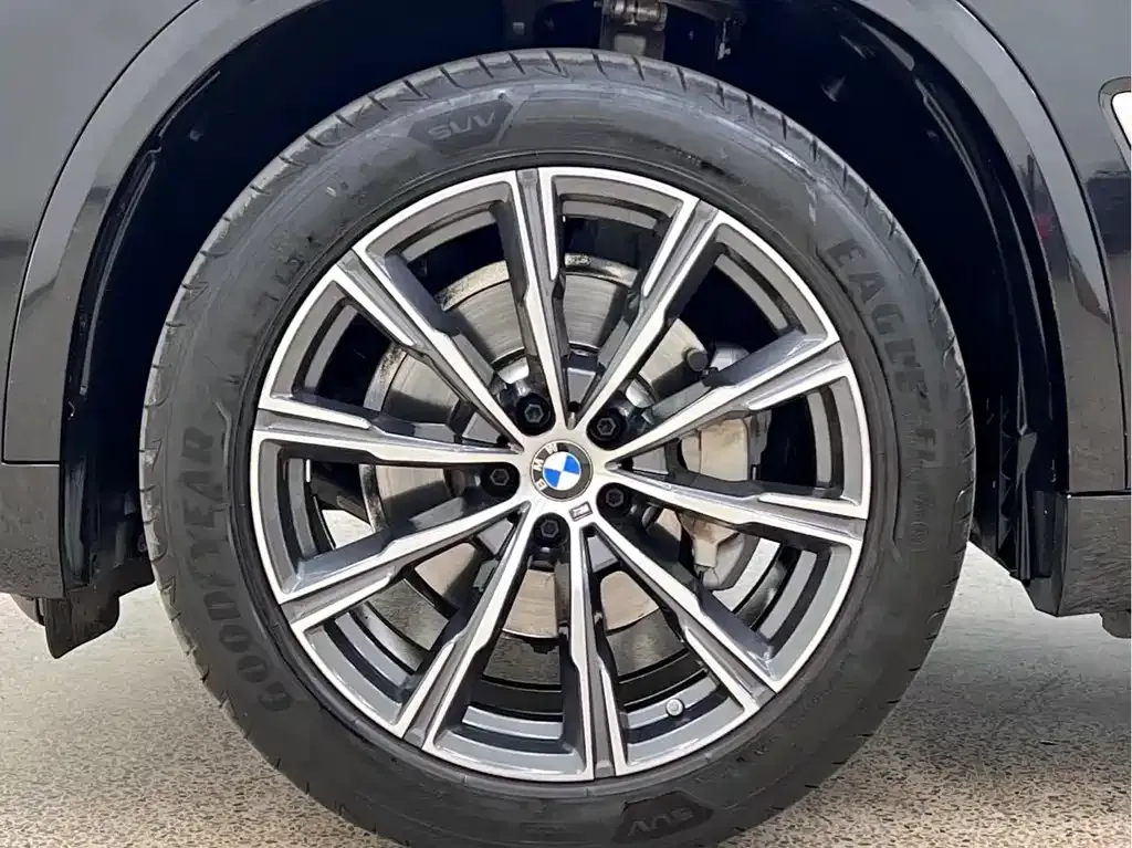 BMW X5 — фото 9