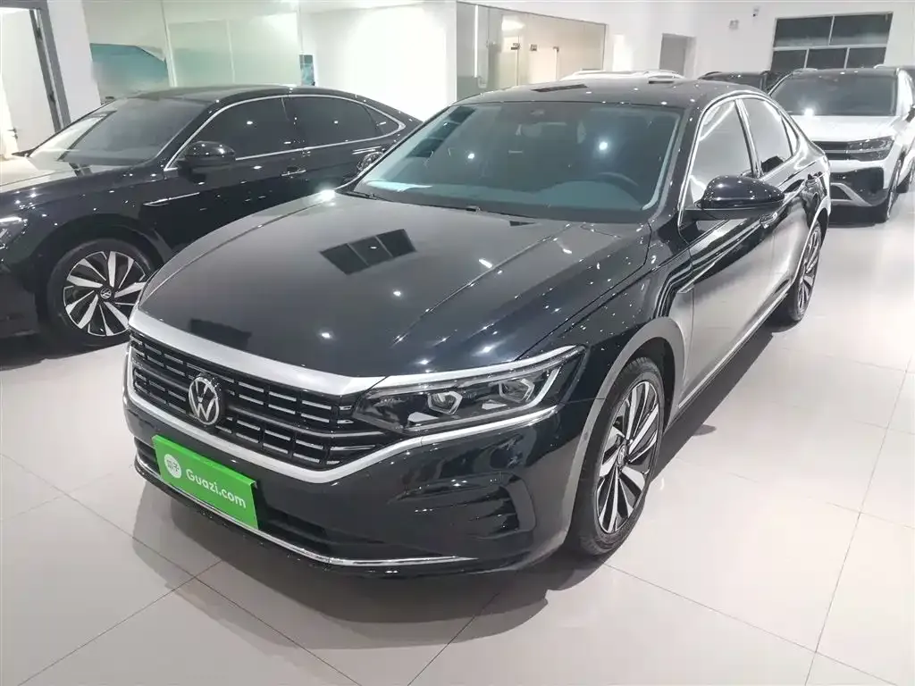 Volkswagen Passat — фото 1
