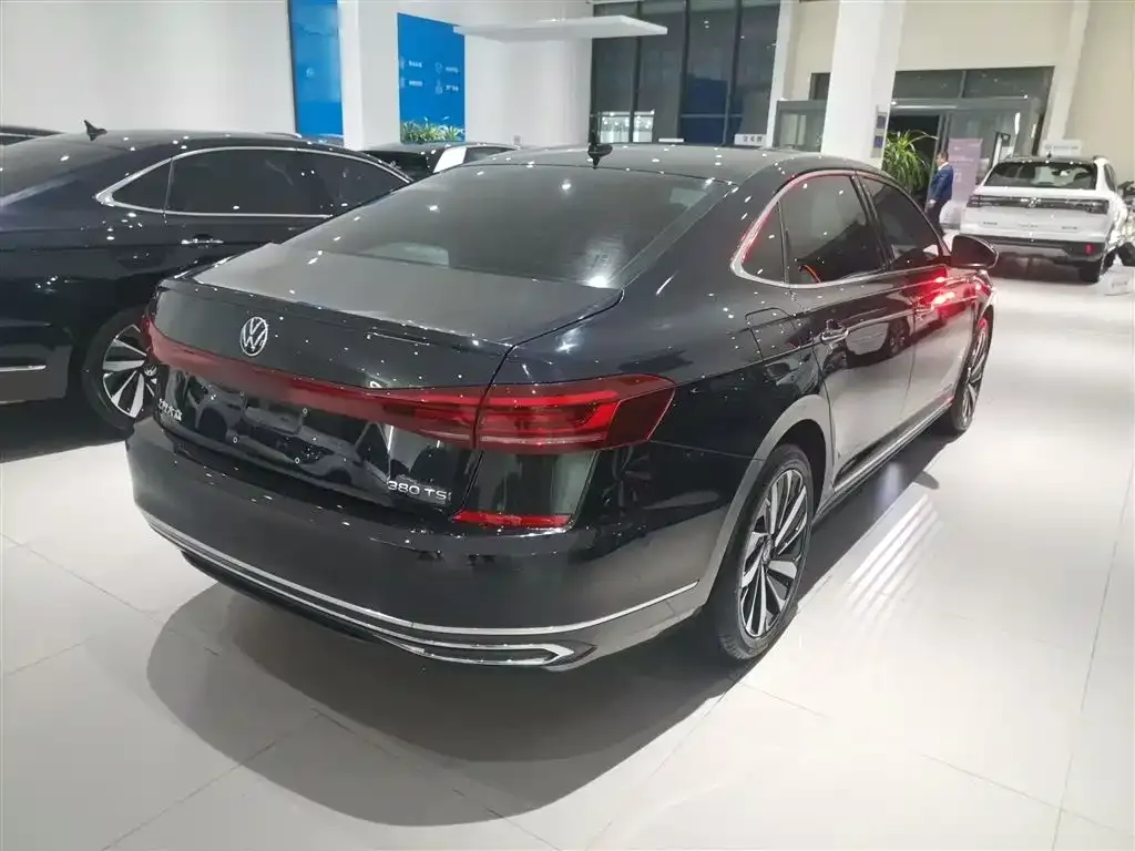 Volkswagen Passat — фото 7