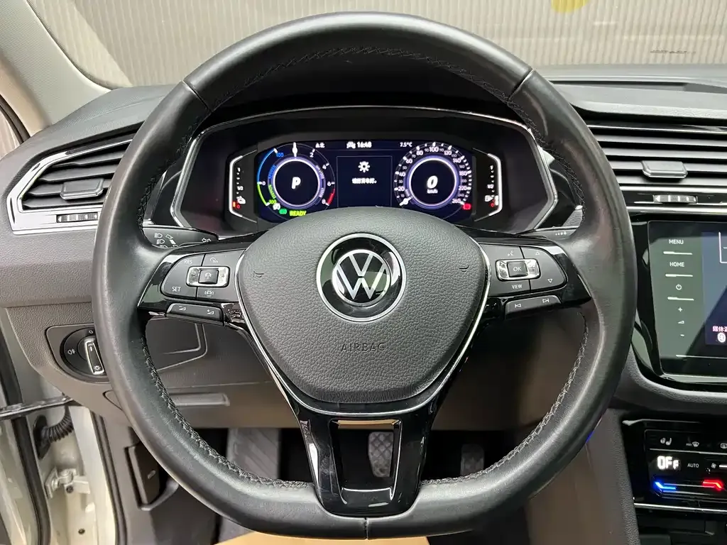 Volkswagen Tiguan L New Energy — фото 4