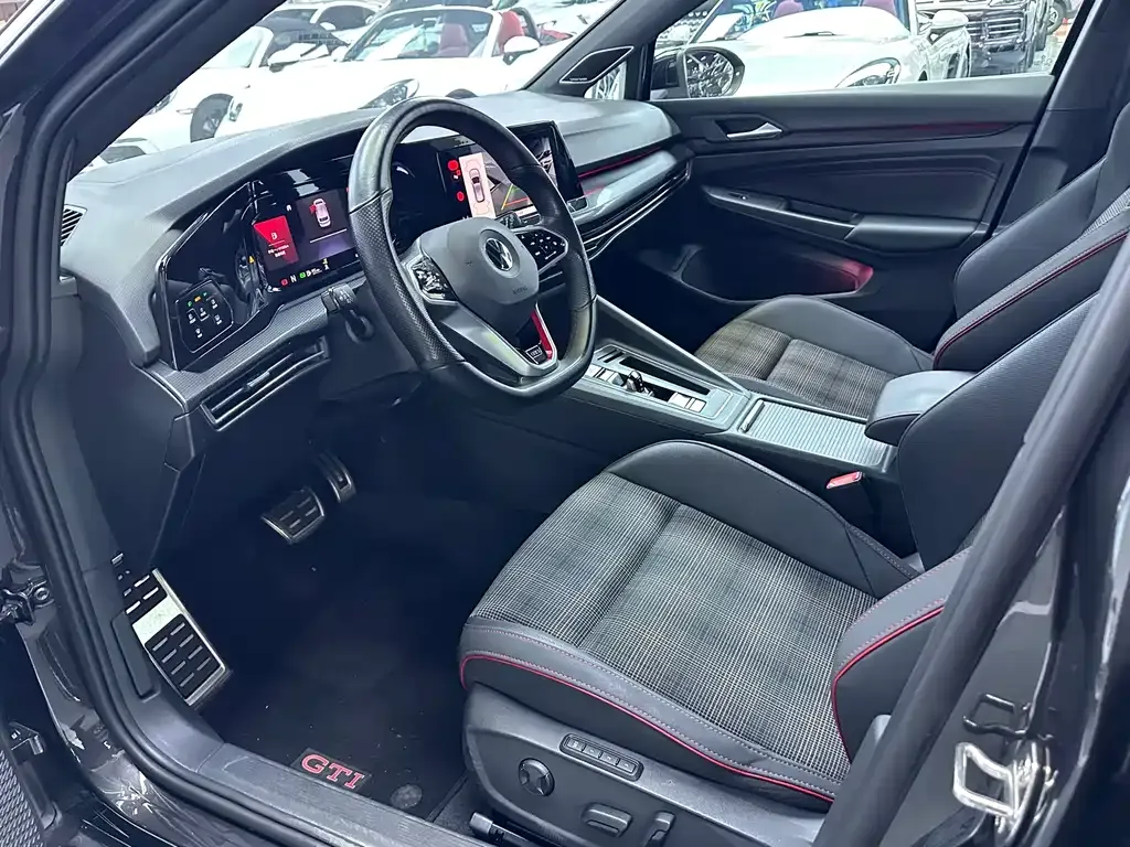 Volkswagen Golf GTI — фото 5