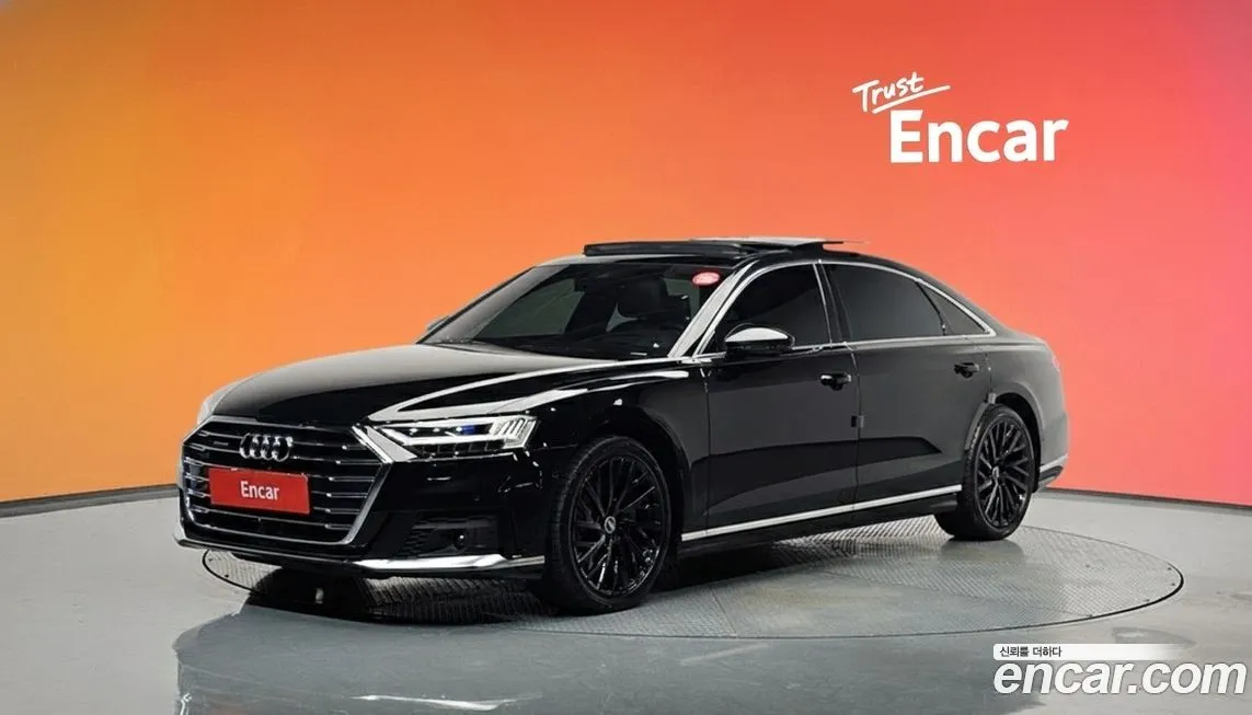 Audi A8 — фото 1