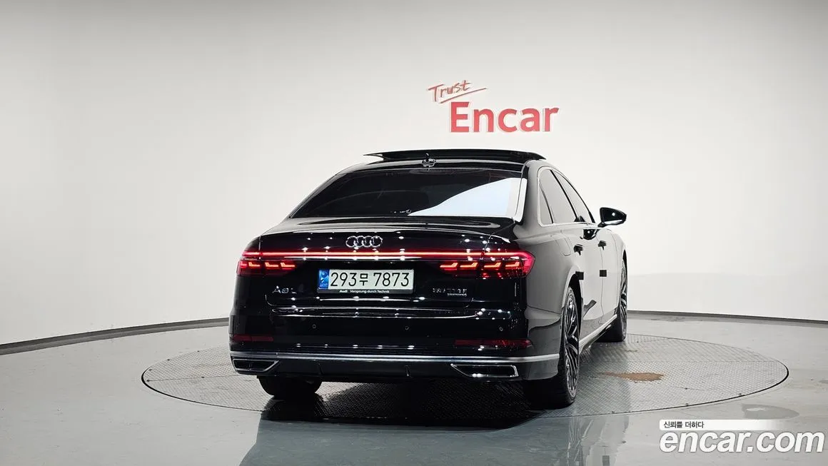 Audi A8 — фото 4