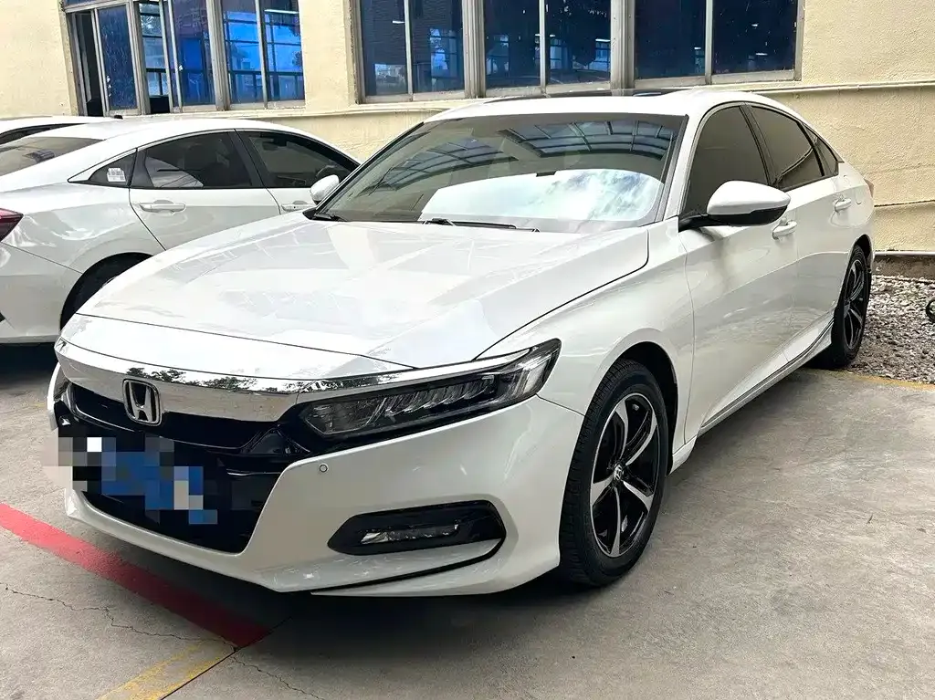 Honda Accord — фото 1