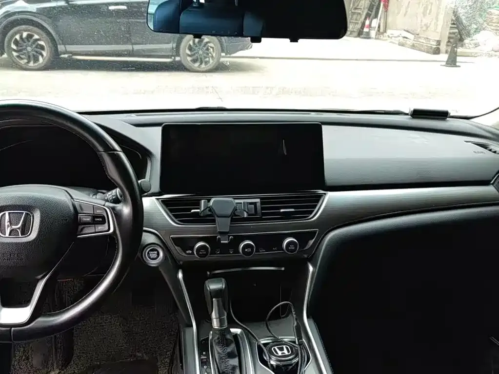 Honda Accord — фото 6