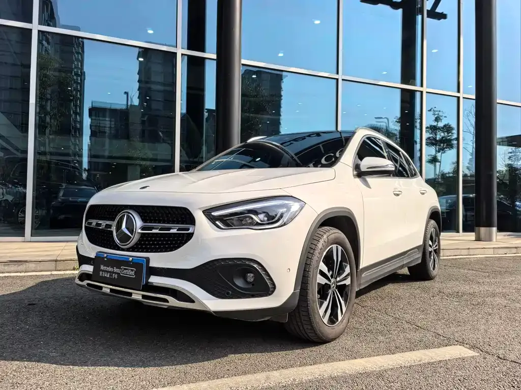 Mercedes-Benz GLA — фото 1