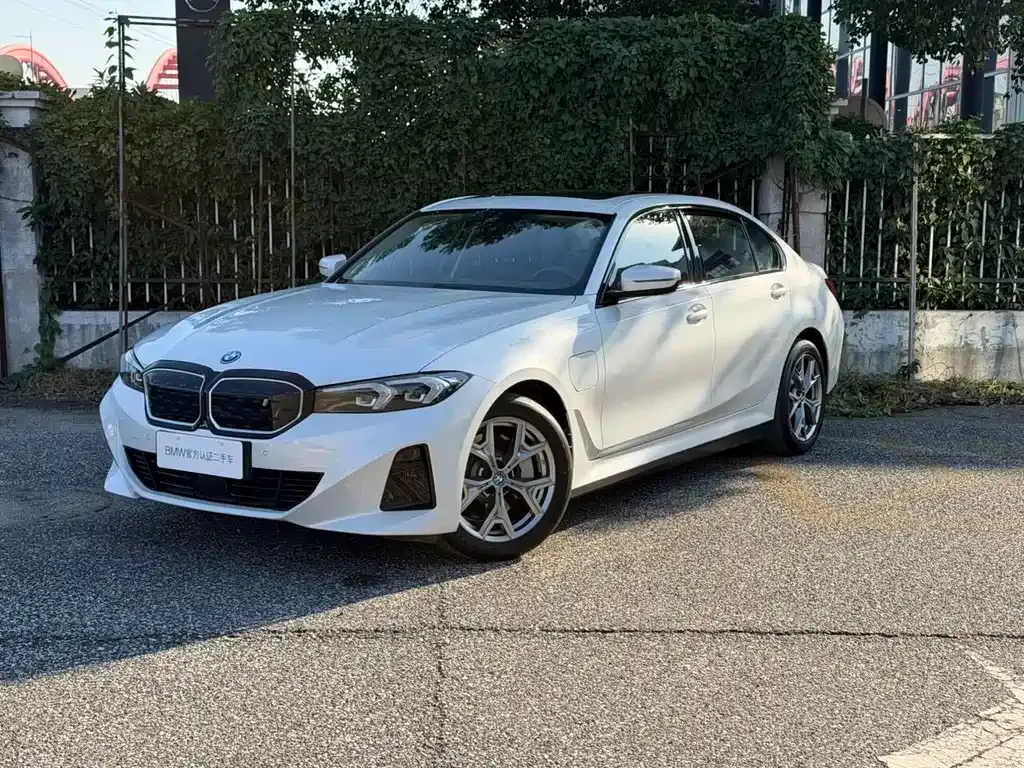 BMW i3 — фото 1