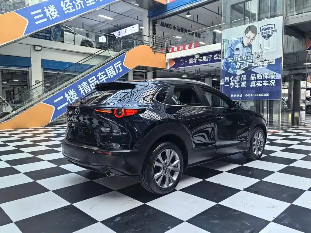 Mazda CX-30 — фото 8