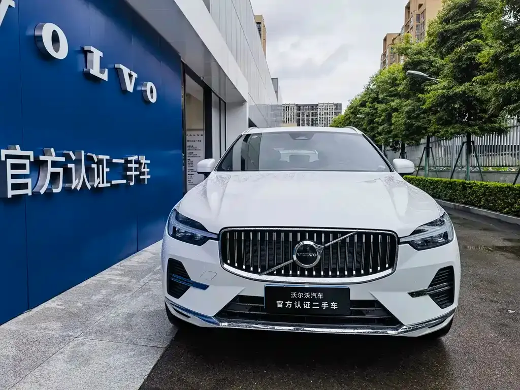 Volvo XC60 — фото 2