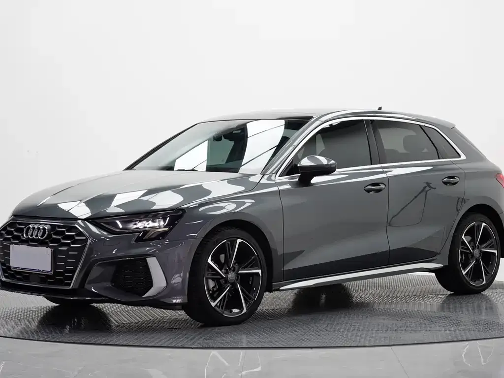 Audi A3 — фото 1