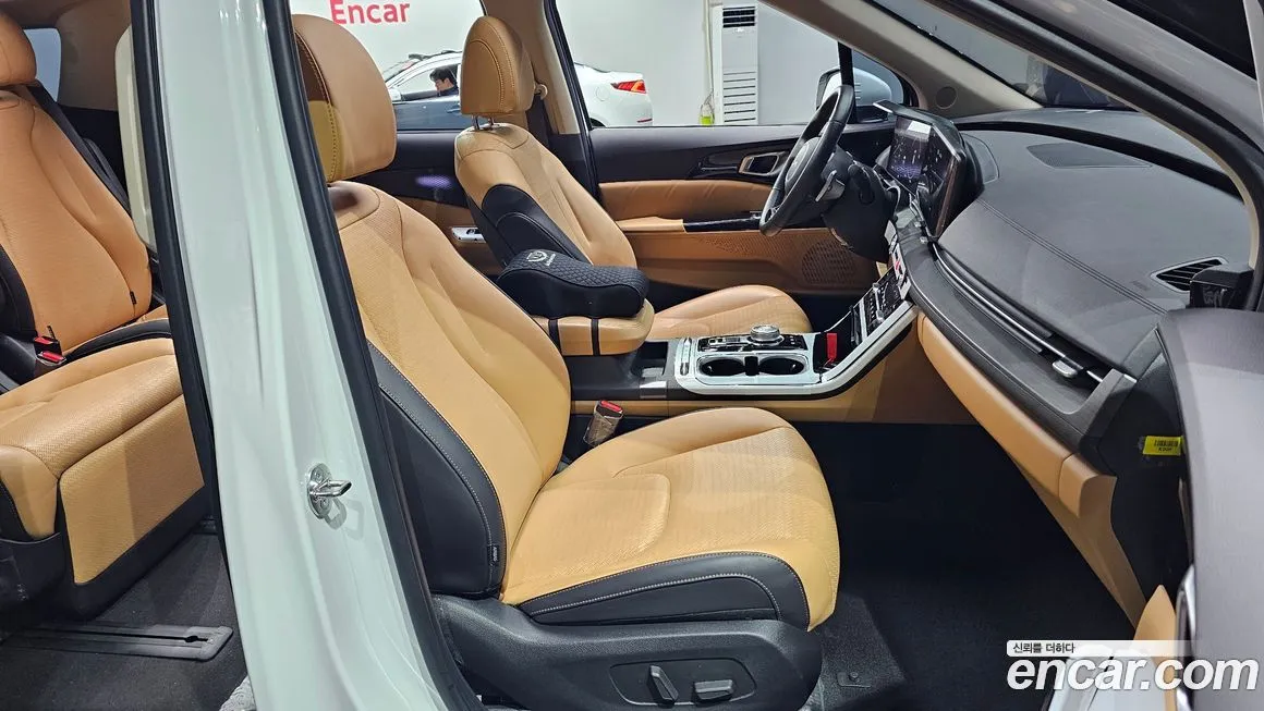 Kia Carnival — фото 10