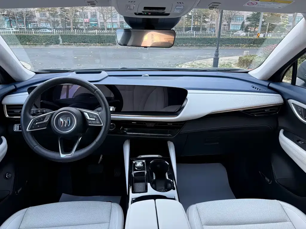 Buick Envision Plus — фото 6