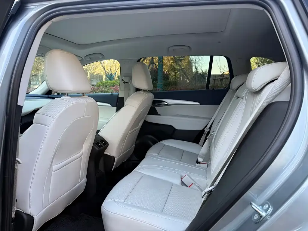 Buick Envision Plus — фото 7