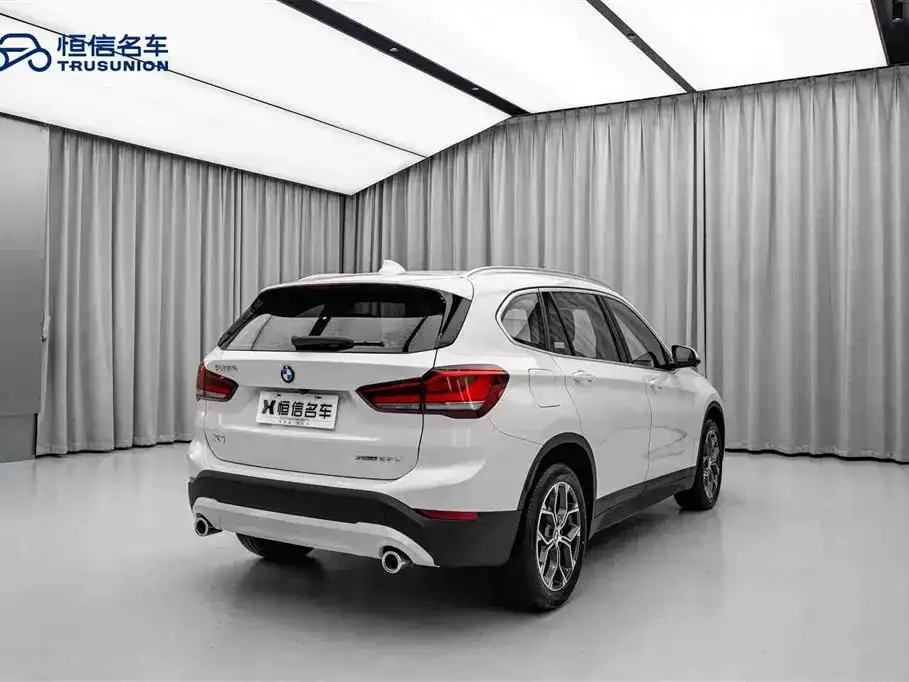 BMW X1 — фото 5
