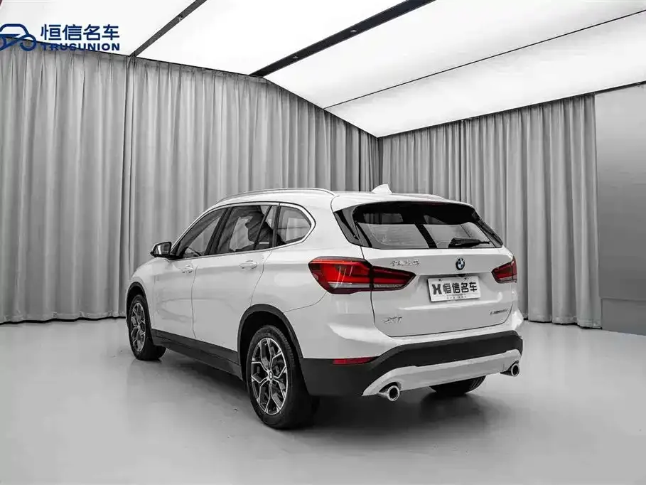 BMW X1 — фото 7