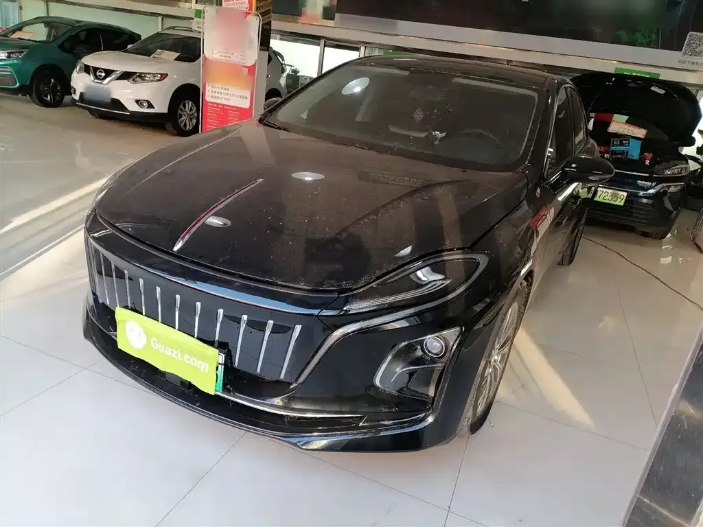 Hongqi E-QM5 — фото 1