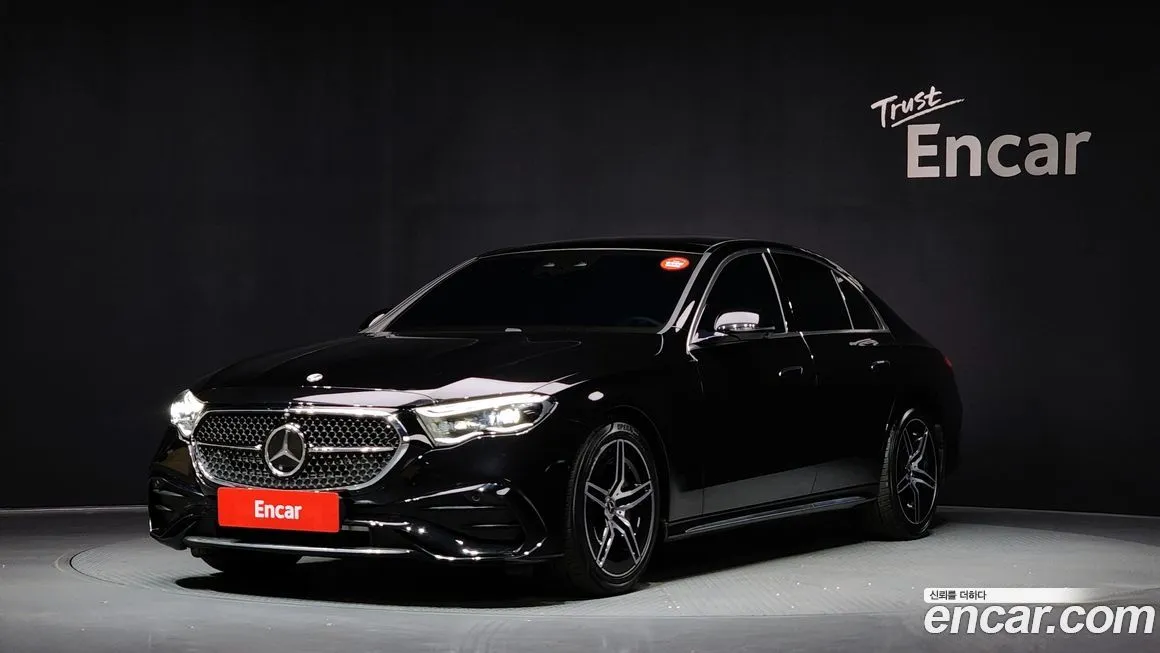 Mercedes-Benz E-Class — фото 1