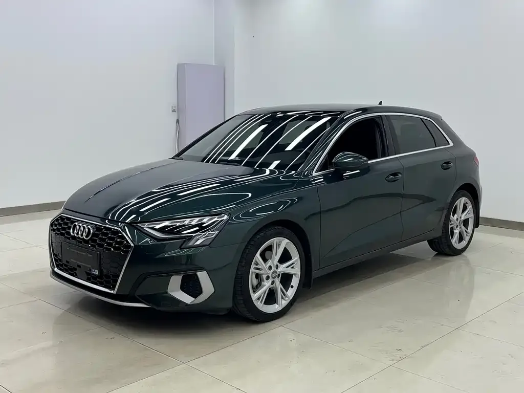 Audi A3 — фото 1